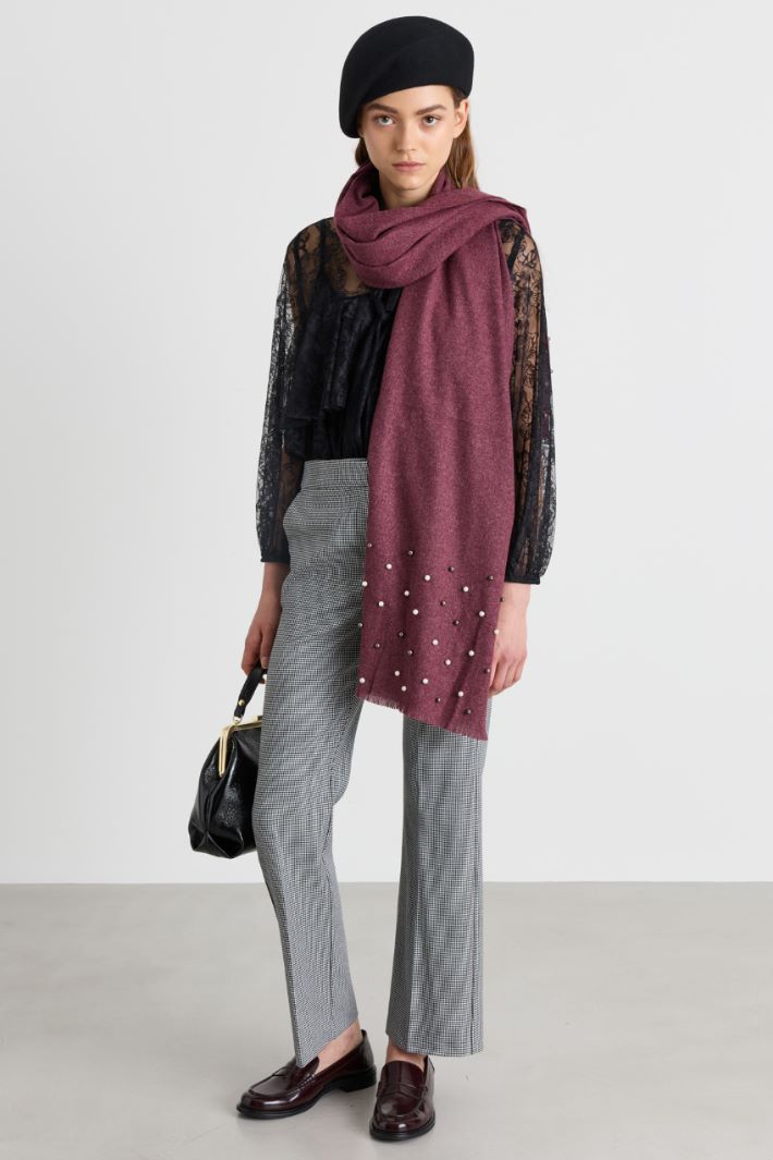 Bobble-Detail Scarf - BORDEAUX - Intrend