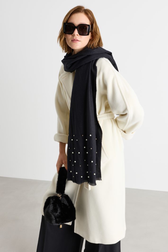 Bobble-Detail Scarf - BLACK - Intrend