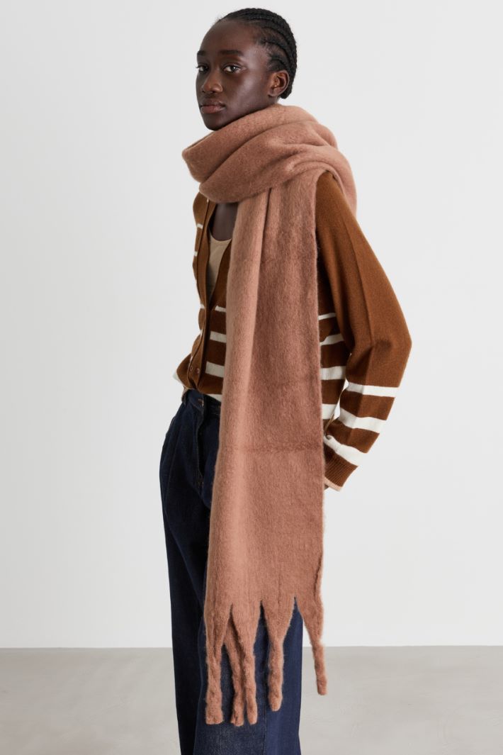 Sciarpa con maxi frange - CAMMELLO - Intrend - 2