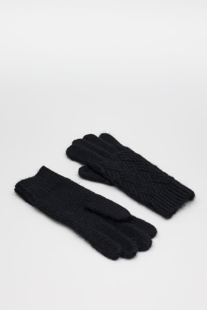 Chevron-knit gloves - BLACK - Intrend