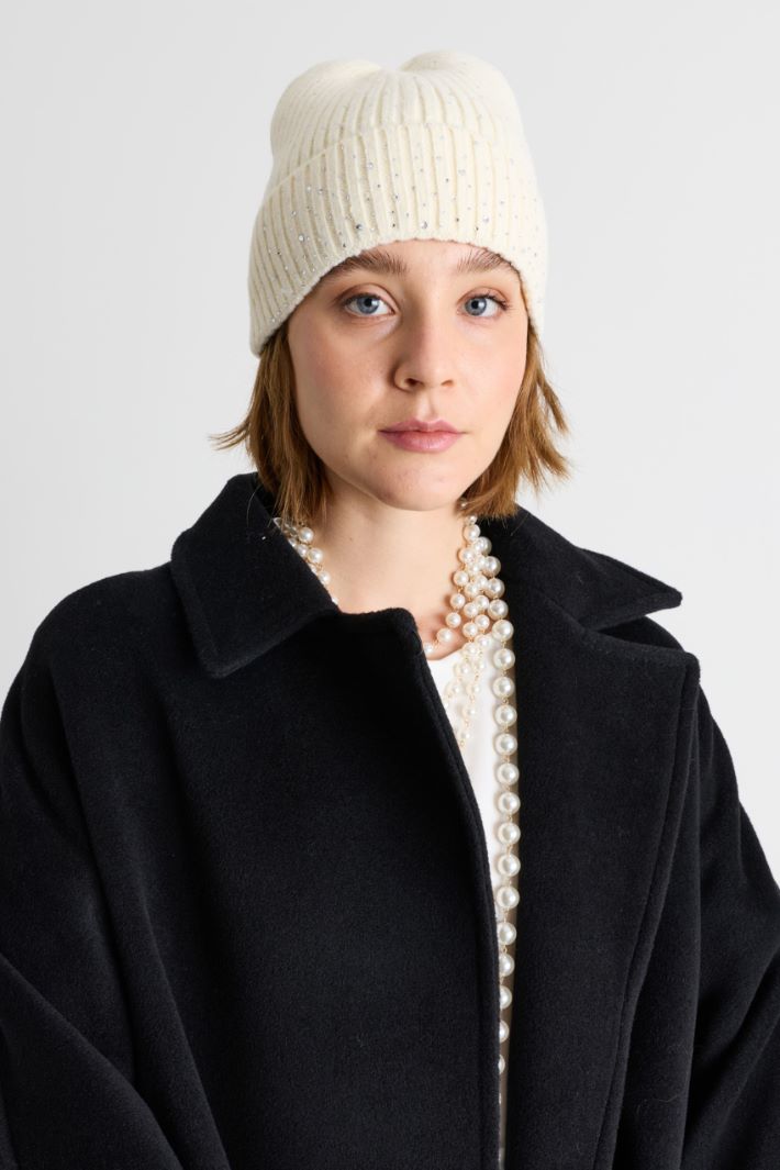 Diamanté Beanie - WHITE - Intrend - 2