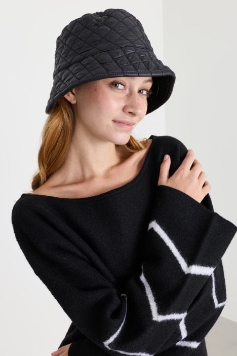 Cappello in tessuto trapuntato - Intrend