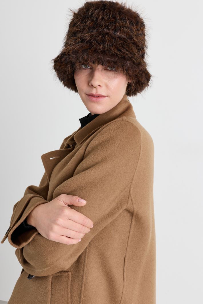 Cappello in tessuto morbido e caldo - MARRONE - Intrend - 2