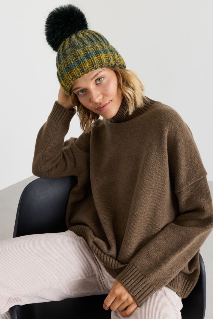 Gorro con maxipompón - VERDE - Intrend - 2