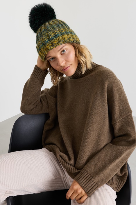 Beanie con maxi pompon