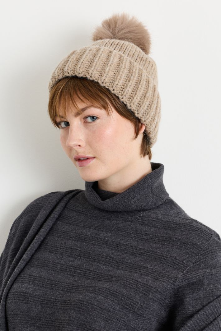 Beanie con pompon - BEIGE - Intrend - 2