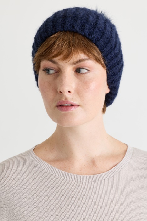 Beanie con pompon - Intrend