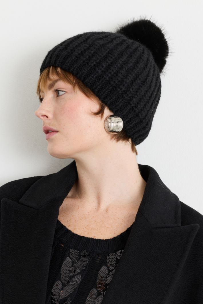 Beanie con pompon - NERO - Intrend - 2