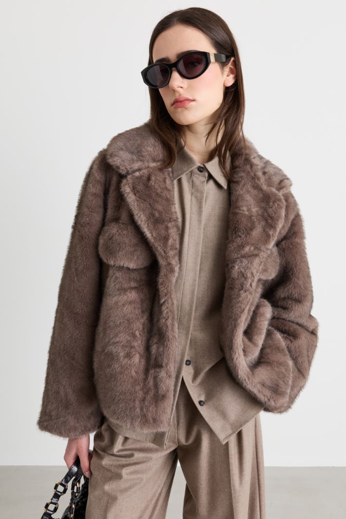 Cappotto corto in tessuto morbido e caldo - BEIGE - Intrend - 2