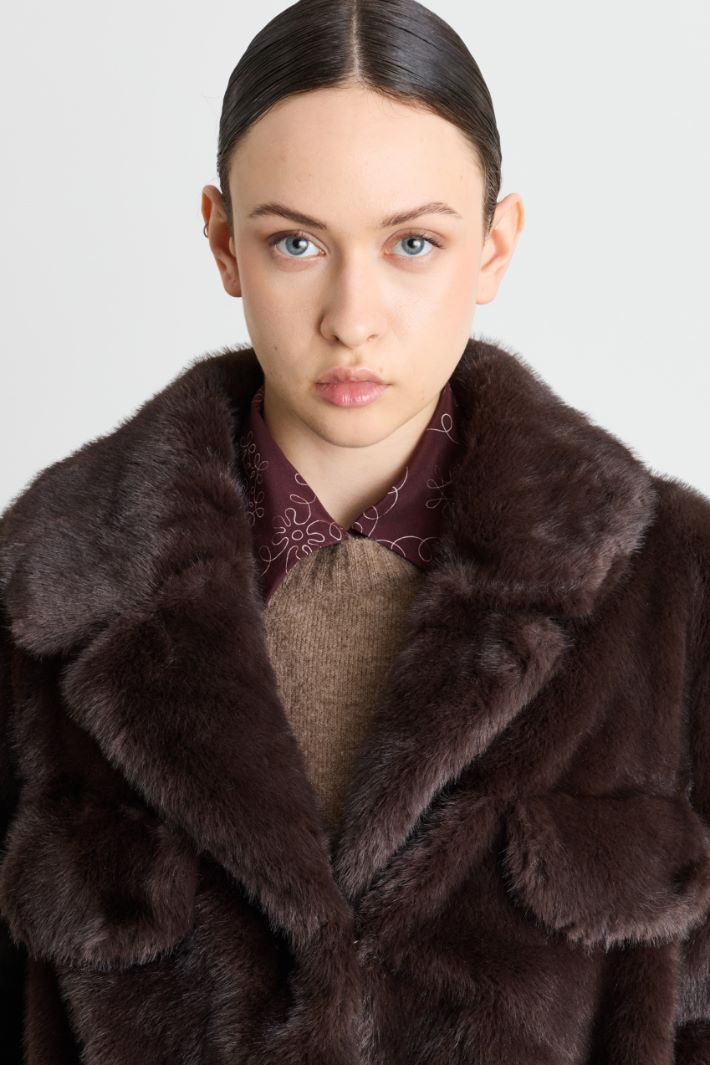 Cappotto corto in tessuto morbido e caldo - MARRONE - Intrend - 3