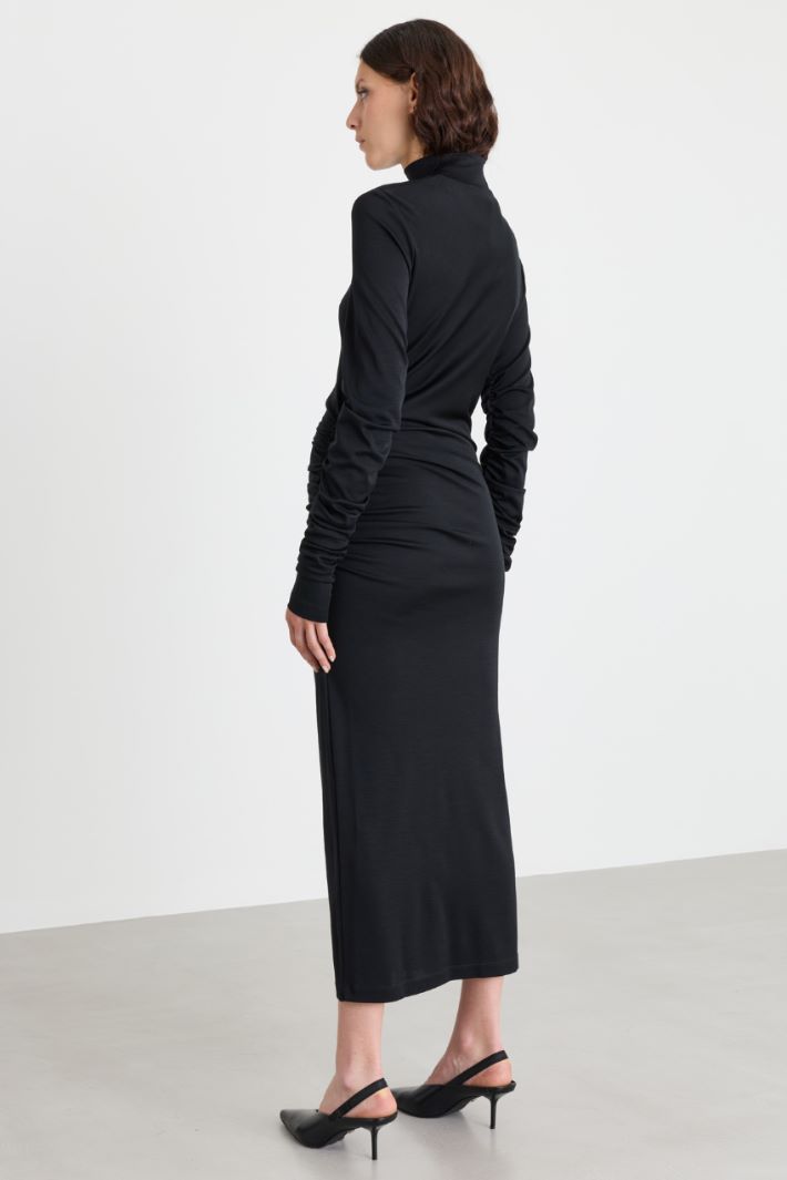 Jersey dress with ruched detailing - BLACK - Intrend - 4