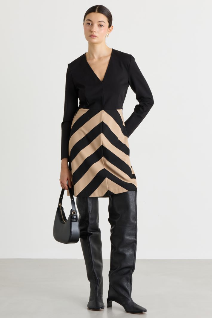 Cut-and-flare jersey dress - BLACK BEIGE - Intrend