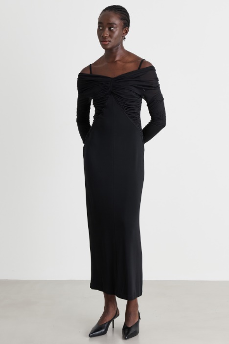 Abito off-shoulder in jersey fluido