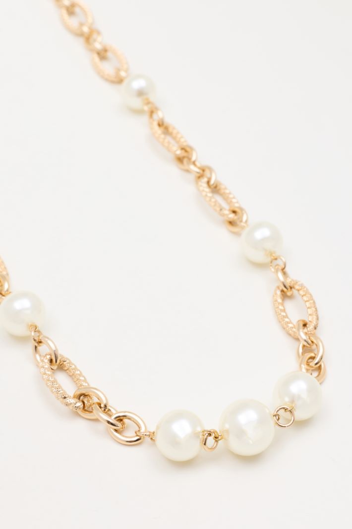 Long Necklace with Oversized Beads - WHITE - Intrend - 2