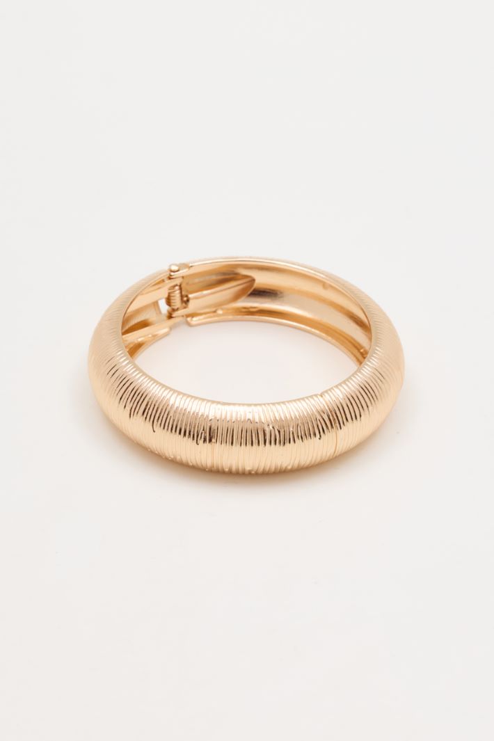 Bracciale in metallo inciso - ORO - Intrend