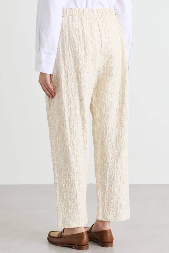 Crinkle-effect jersey trousers - IVORY - Intrend - 4