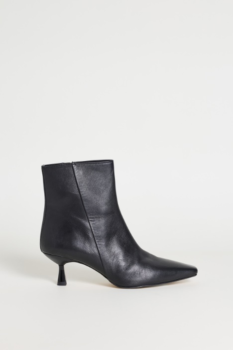 Kitten Heel Ankle Boots - Intrend