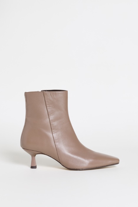 Kitten Heel Ankle Boots - Intrend
