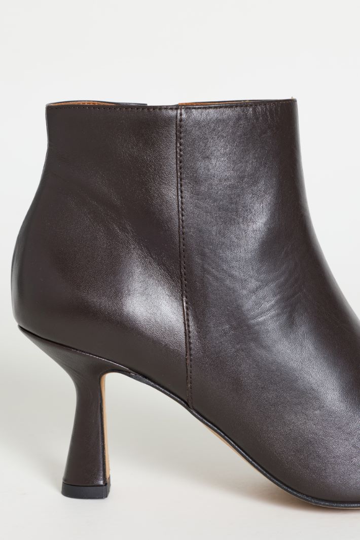 Leather ankle boots - BLACK - Intrend - 4