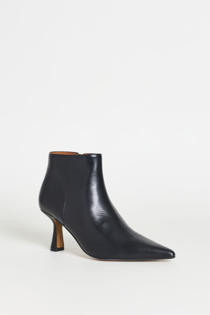 Stivaletto in pelle - NERO - Intrend - 2