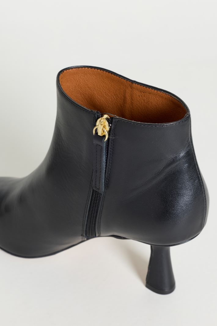 Stivaletto in pelle - NERO - Intrend - 4