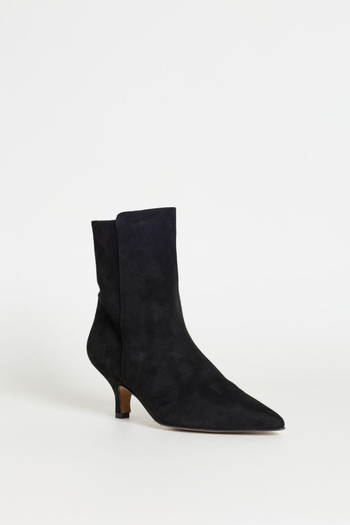 Zipped Ankle Boots - BLACK - Intrend - 2