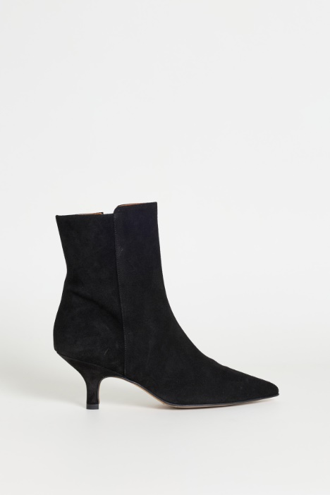 Zipped Ankle Boots - Intrend