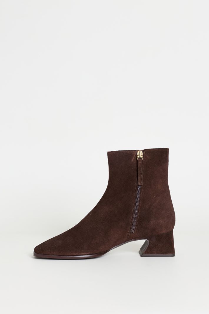 Suede ankle boots - BROWN - Intrend - 3