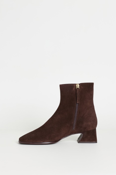 Stivaletto in pelle scamosciata