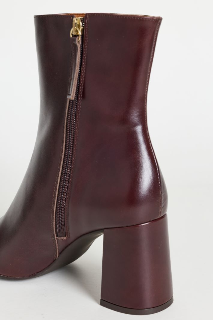 Block-heel leather ankle boots - BROWN - Intrend - 4