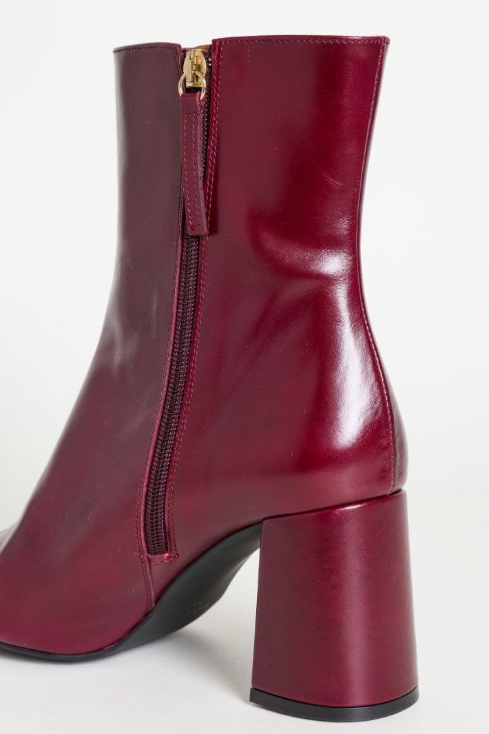 Block-heel leather ankle boots - BORDEAUX - Intrend - 4