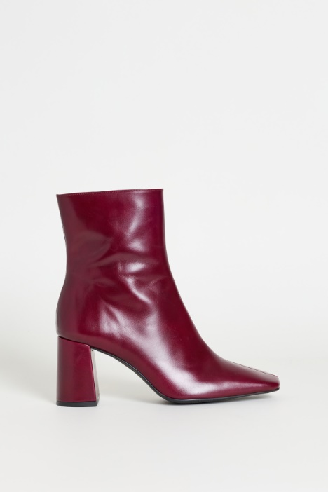Block-heel leather ankle boots - Intrend