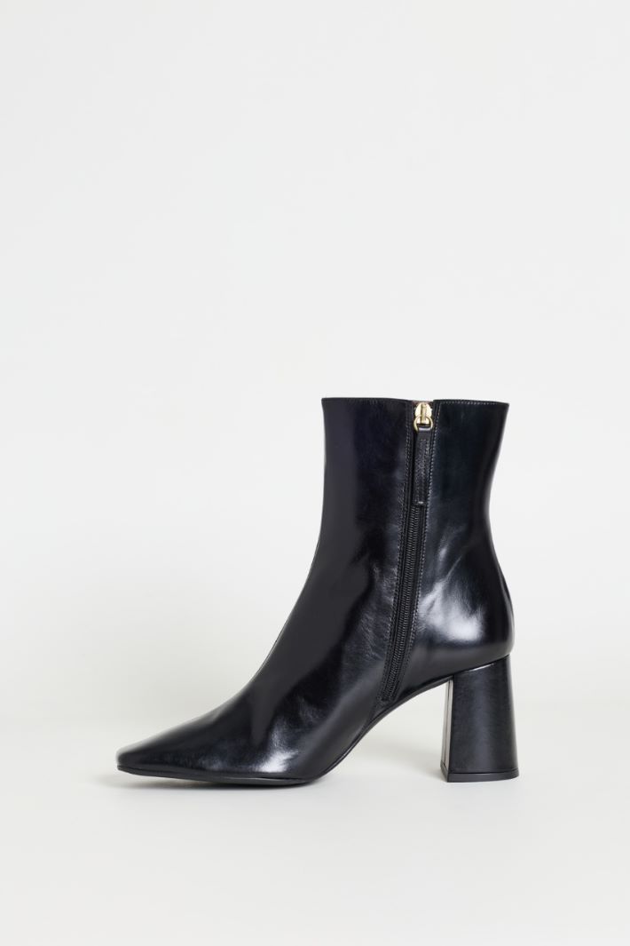 Block-heel leather ankle boots - BLACK - Intrend - 3