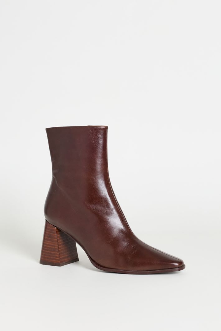 Stivaletto in pelle liscia - MARRONE - Intrend - 2