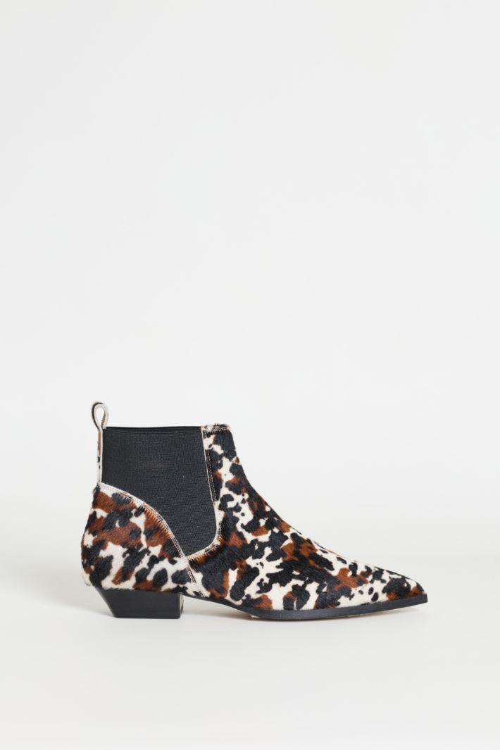 Calf Hair Western Ankle Boots - BROWN - Intrend