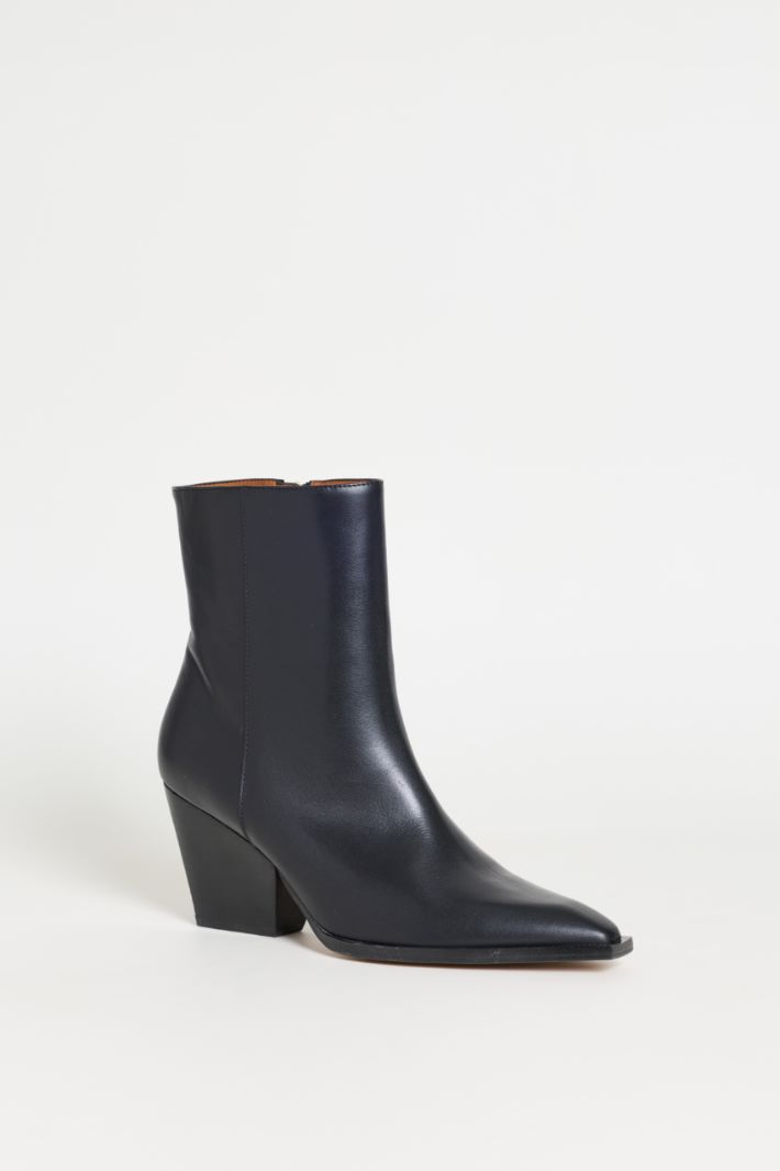 Leather Block-Heel Boots - BLACK - Intrend - 2