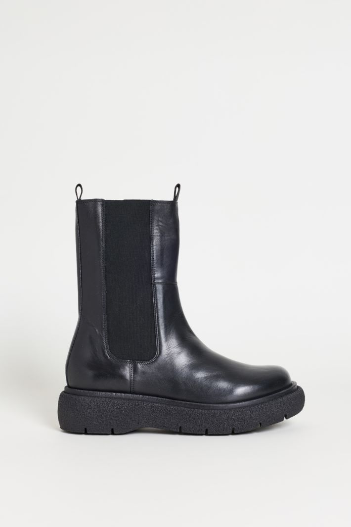 Stivaletto in pelle - NERO - Intrend