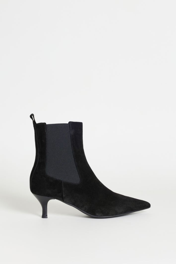 Stivaletto in pelle scamosciata - NERO - Intrend