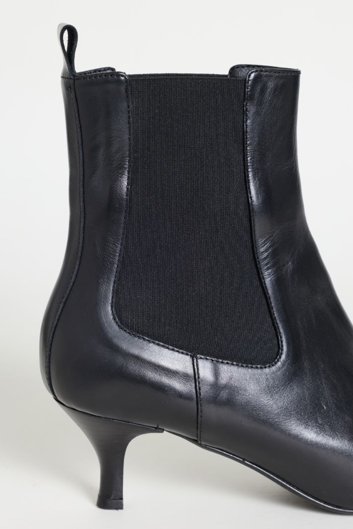 Leather ankle boots - BLACK - Intrend - 4