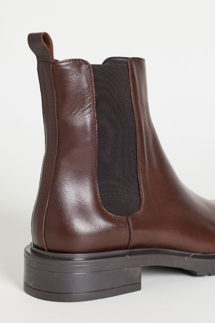 Smooth Leather Chelsea Boots - BROWN - Intrend - 4