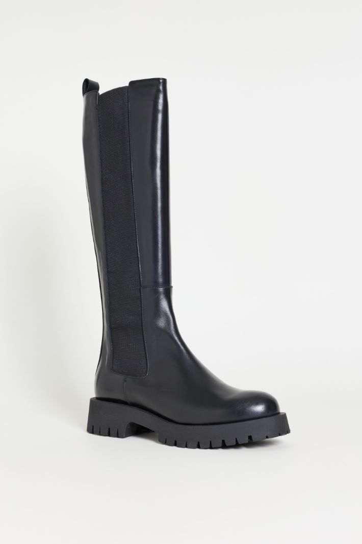 Smooth leather knee-high boots - BLACK - Intrend - 2