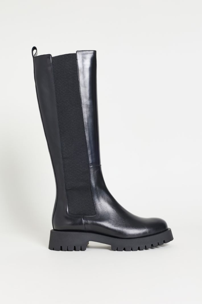 Smooth leather knee-high boots - BLACK - Intrend