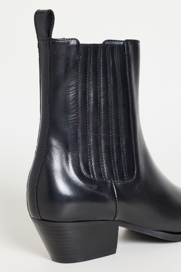 Stivaletto texano con cuciture - NERO - Intrend - 4