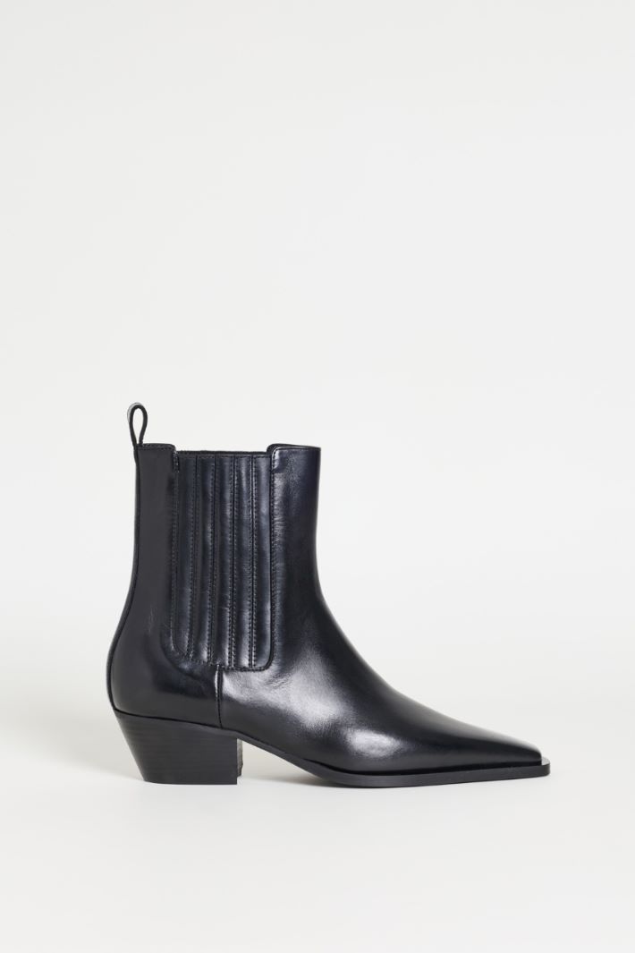 Stivaletto texano con cuciture - NERO - Intrend