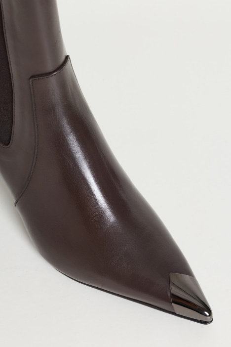 Stivaletto con punta laminata