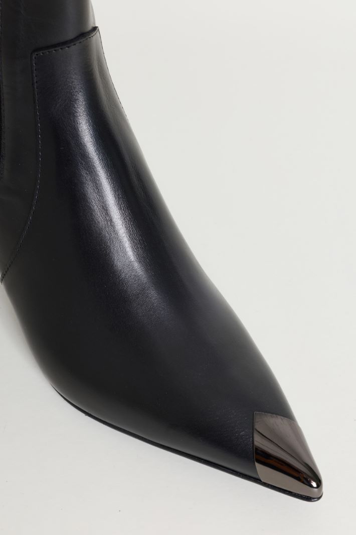 Laminated Toe-Cap Ankle Boots - BLACK - Intrend - 4