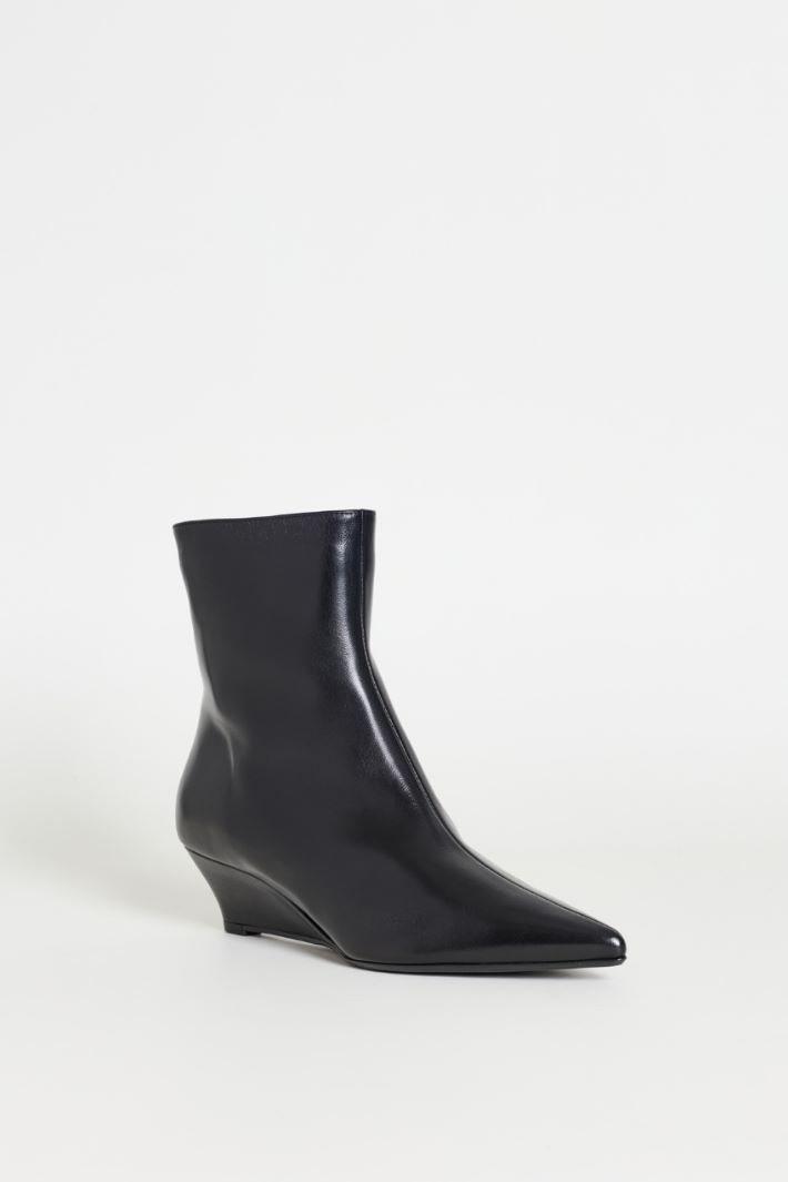 Wedge Ankle Boots - BLACK - Intrend - 2