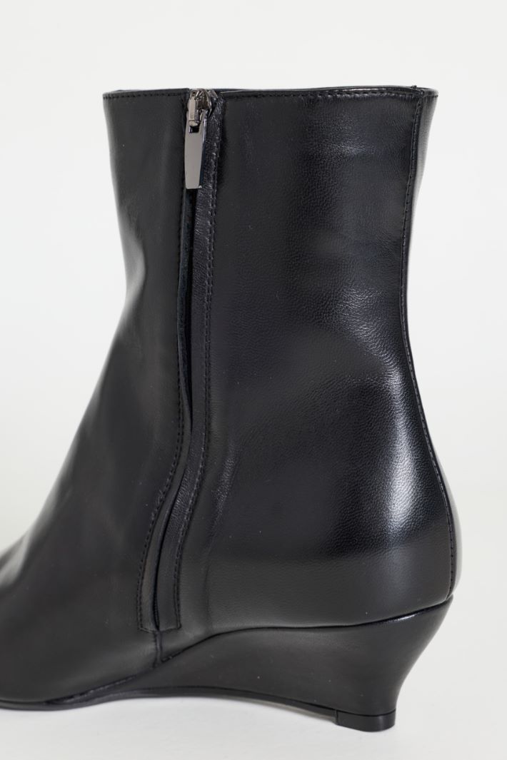 Wedge Ankle Boots - BLACK - Intrend - 4