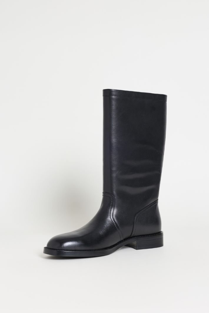 Leather Strap Ankle Boot - BLACK - Intrend - 3
