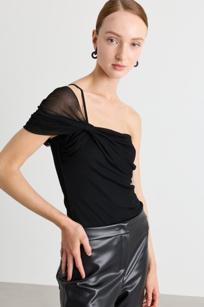 One-shoulder mesh top - BLACK - Intrend - 3